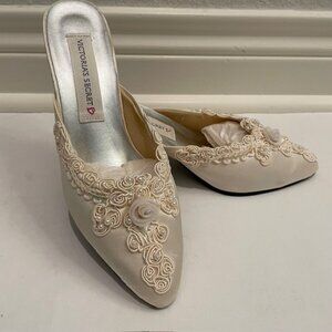 ❤️Host Pick❤️Vintage Victoria Secret Bridal/Honeymoon Embellished Slippers/Heels